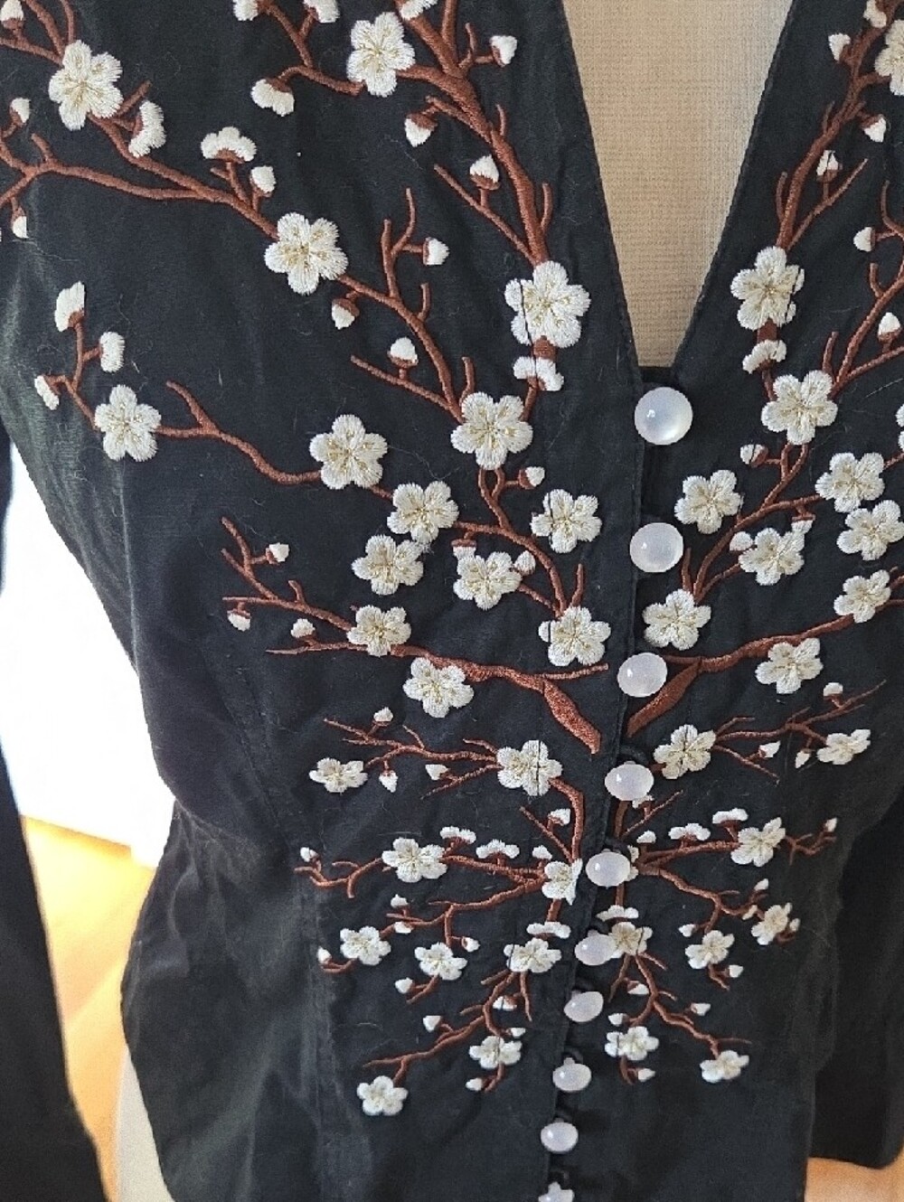 Byron Lars Beauty Mark Women's Black Floral Embroidered Button Front Shirt 4 - Picture 2 of 6